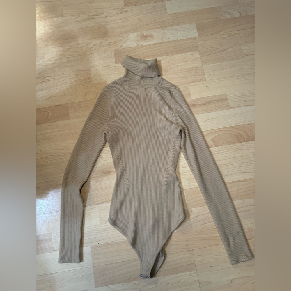 Abercrombie & Fitch bodysuit sweater